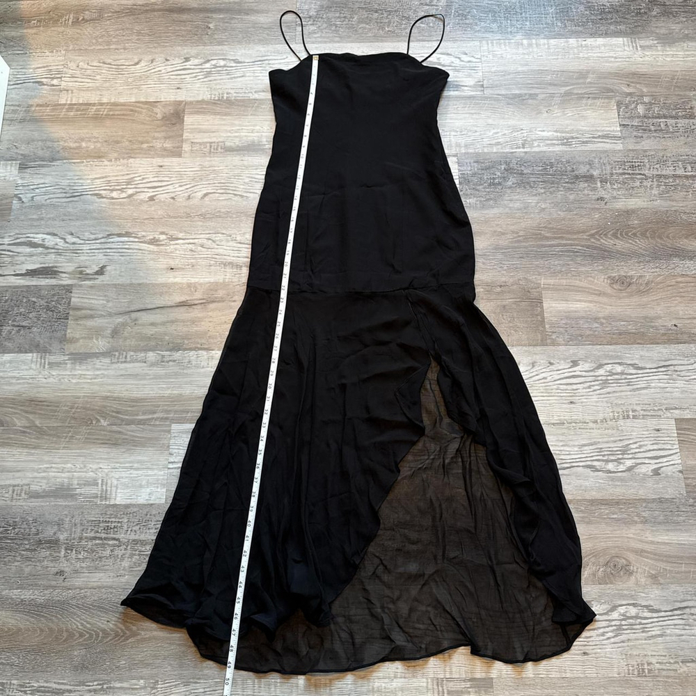 dresses - Picture 2 of 8